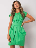 Short puffy green dress with side pockets and a tie belt